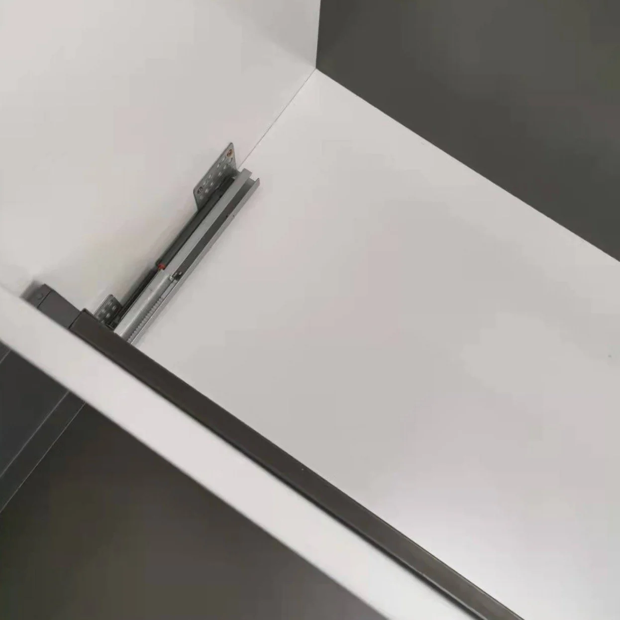 Bronte 900mm Wall Hung Bathroom Vanity - Matte White - Image 9
