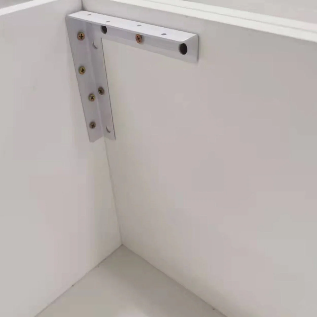 Clearance - CLOVER 600mm Wall Hung Bathroom Vanity - Image 8